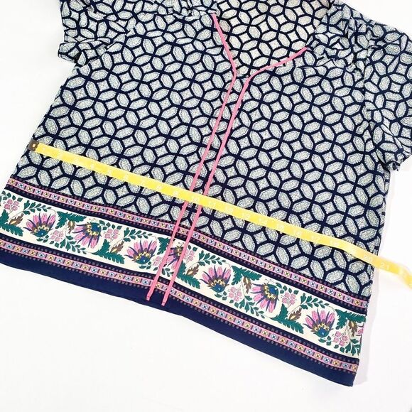 Collective concepts graphic print blouse - Picture 6 of 11